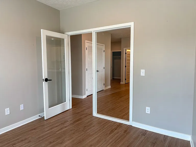 Level at Village Gardens — Photo 108