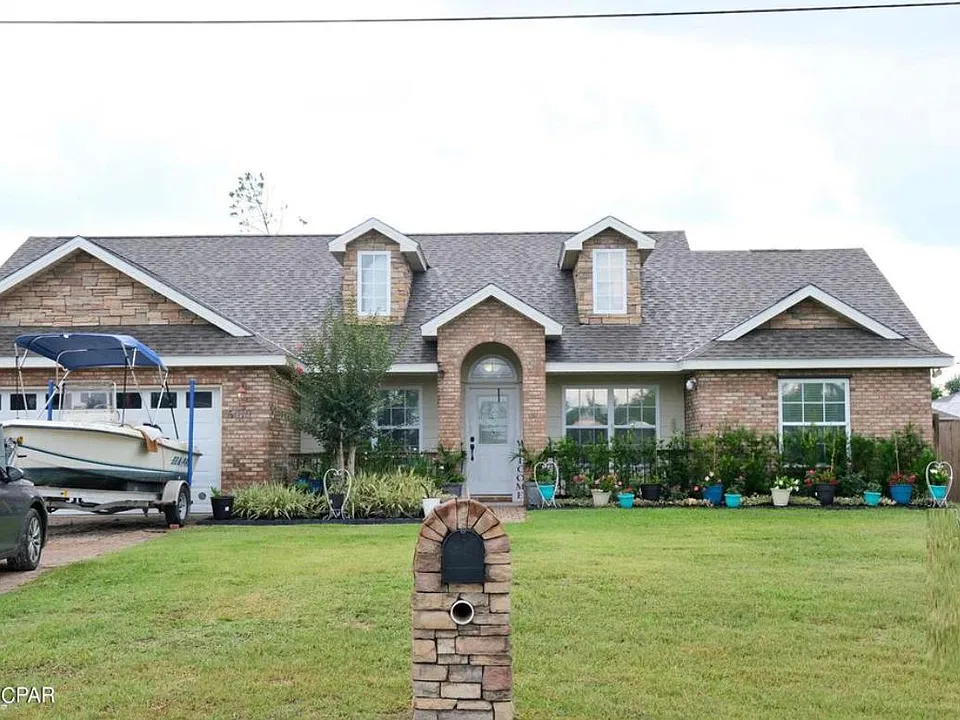 5619 Pinetree Rd
