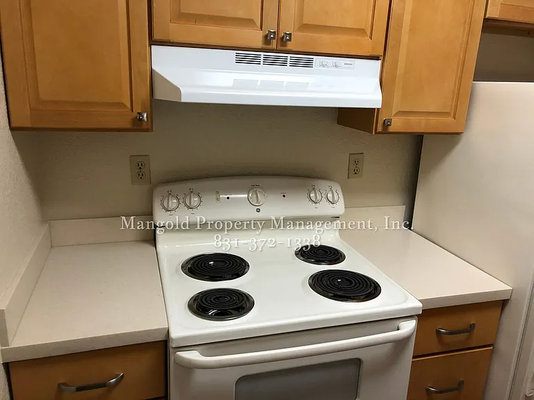 Huckleberry Hill Apartments — Photo 4