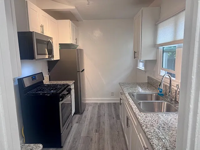 2615 Somerset Dr — Photo 2