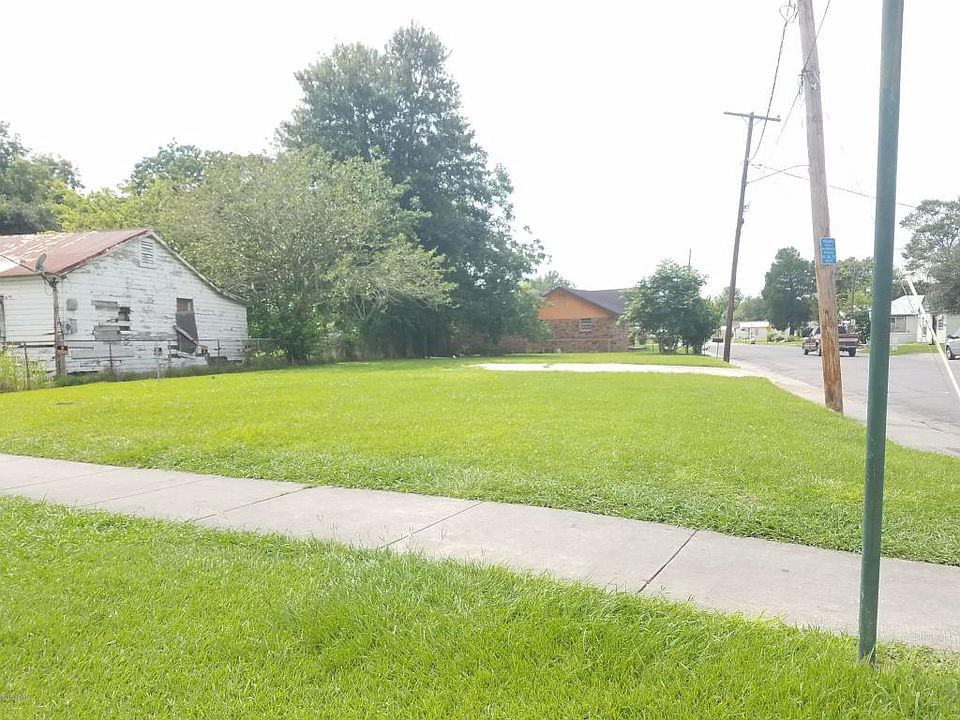1st image of 702 S Hopkins St