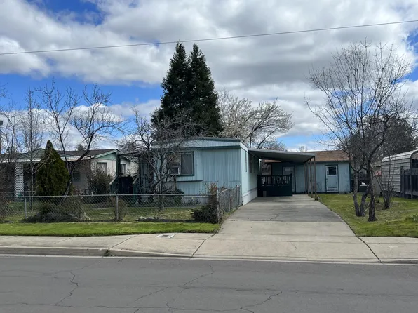 7580 Gladstone Ave, White City, OR 97503