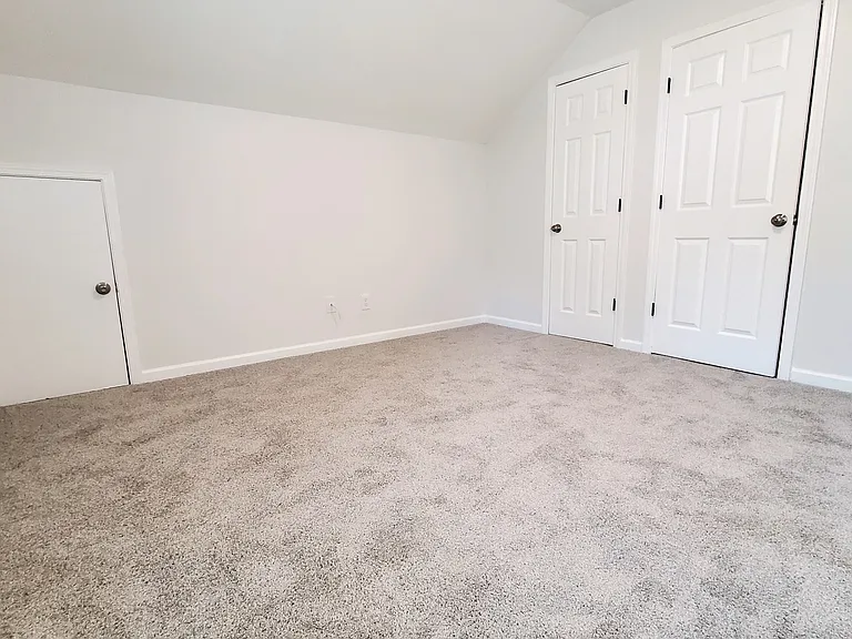 1982 Lois Pl NW #B — Photo 5