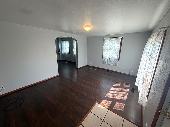 2nd image of 84 21st Ave N