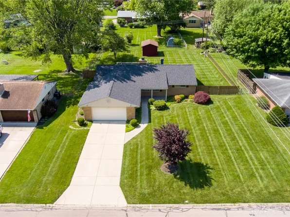 1132 Donson Dr, Dayton, OH 45429