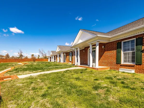 113 Golf Club Ln APT 13, Springfield, TN 37172