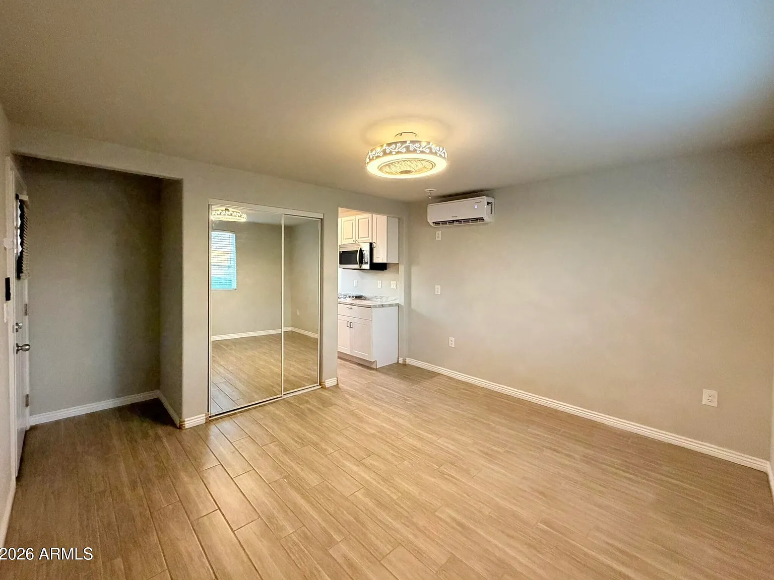 1 bed, 1.0 bath, 170 sqft, $1,100 — Photo 4