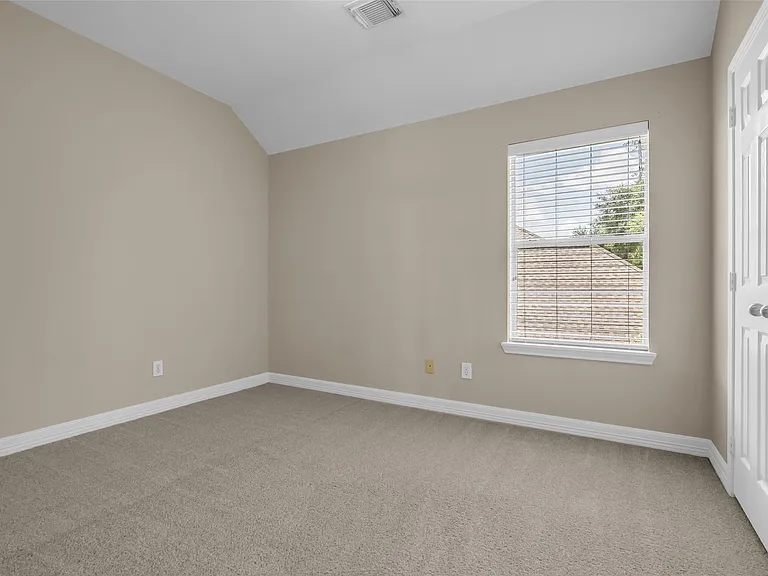 5307 Riverstone Crossing Dr — Photo 20