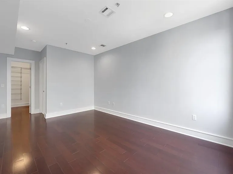 830 Monroe St #4I — Photo 8