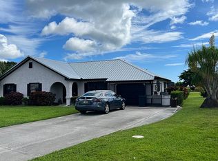 1431 SE Escambia Ct, Port Saint Lucie, FL 34952
