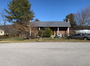 490 Reading Rd, Christiansburg, VA 24073