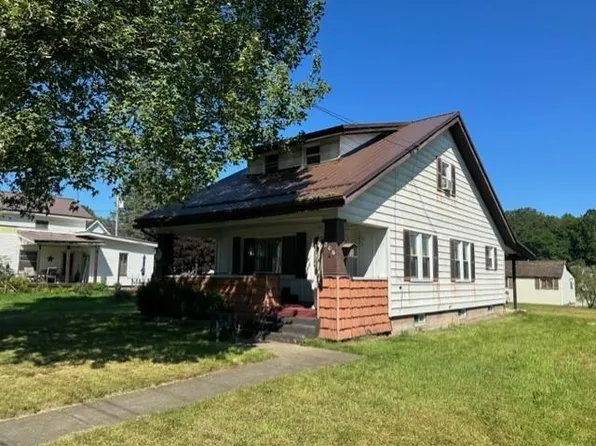 206 East St, Russell, PA 16345