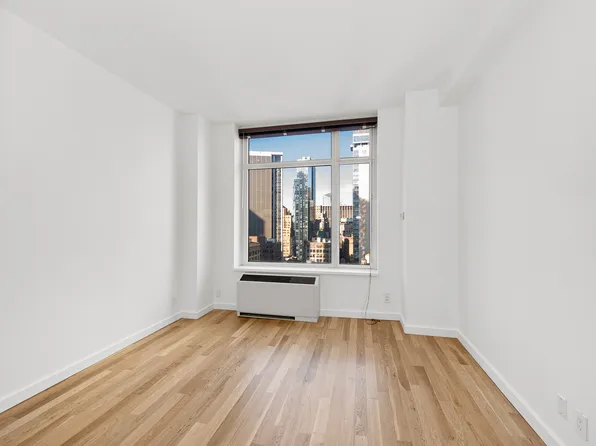 325 Fifth Avenue image 9 of 19