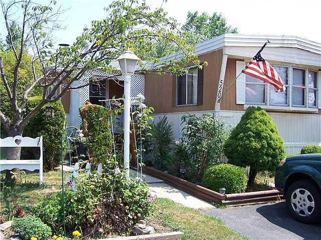 1st image of 520 Bankside Dr #520