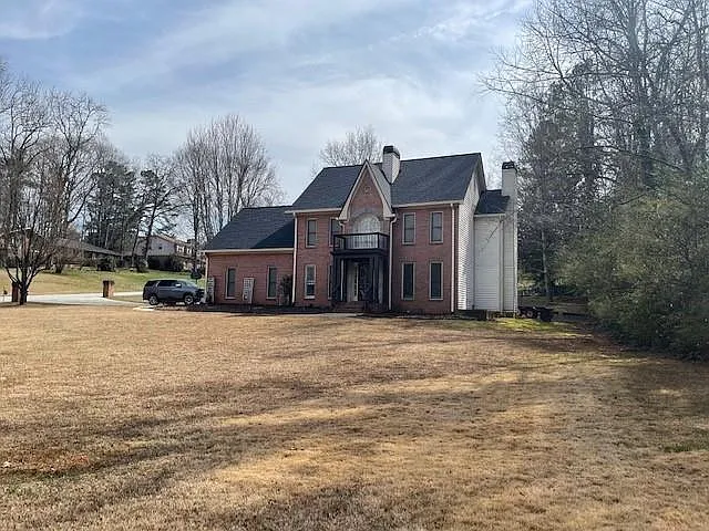 1979 Tanglewood Dr — Photo 1