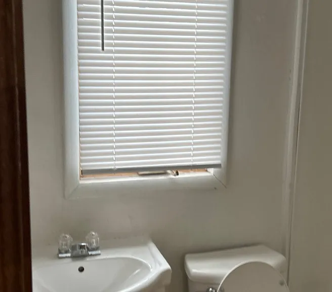 415 Amherst Ave — Photo 13