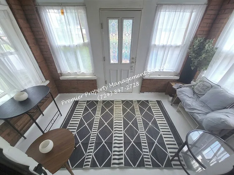 506 47th St — Photo 3
