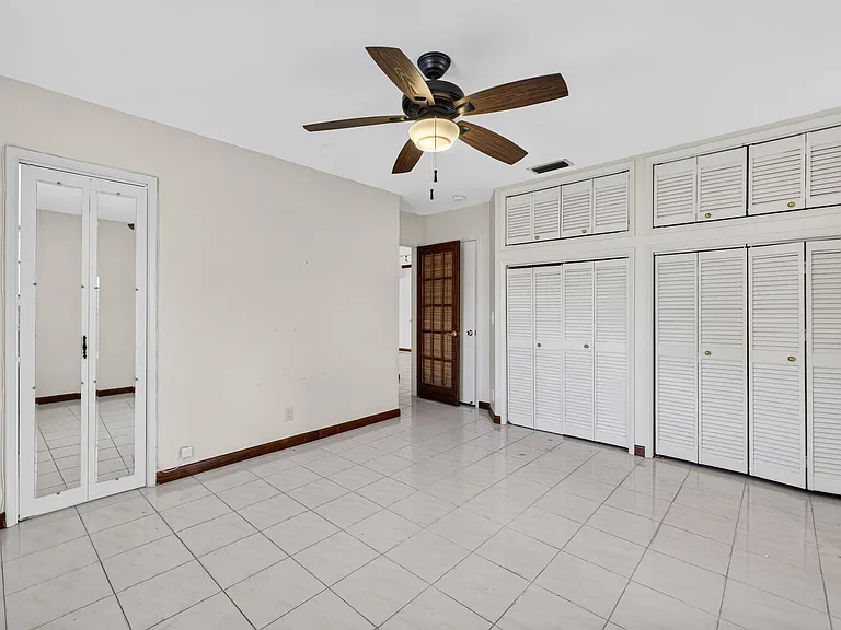 2060 Tropic Isle — Photo 31