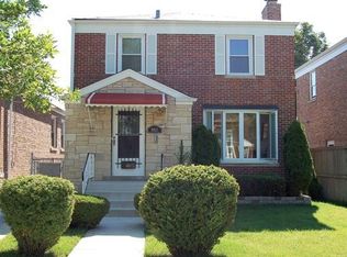 6631 N Whipple St, Chicago, IL 60645