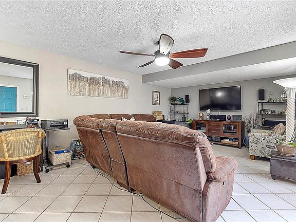 4th image of 2622 NW 7th Court #a