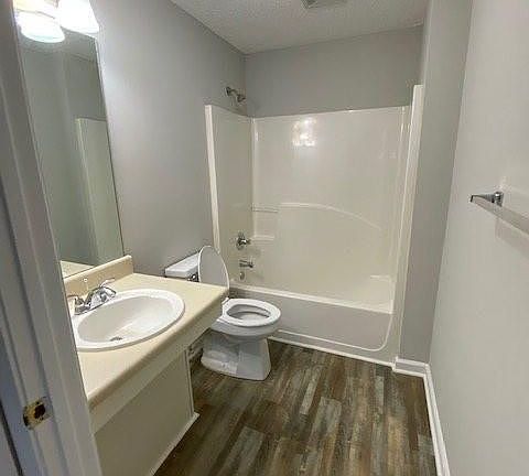 4th image of 95 Rock Garden Pl APT N