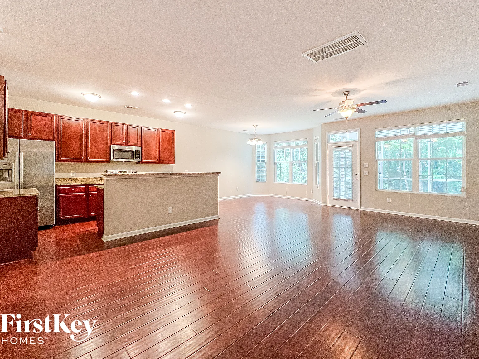 3 bed, 2.5 bath, 2068 sqft, $2,645 — Photo 3