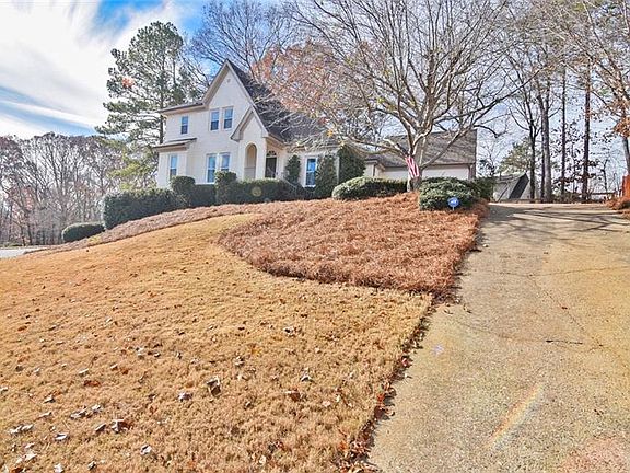2nd image of 1070 Karen Ct SE