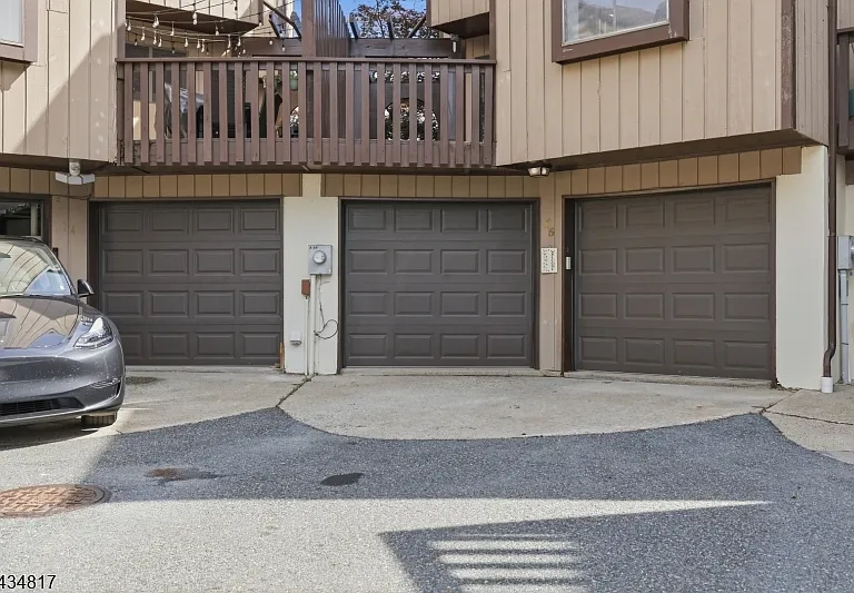 15 Delbarton Ct — Photo 37
