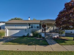 909 Sampson St, Taylor, PA 18517