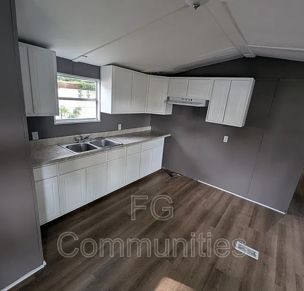 1904 N William St #5 — Photo 2