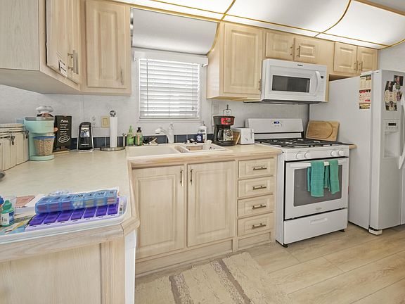 4th image of 81 Payne St Lot 17