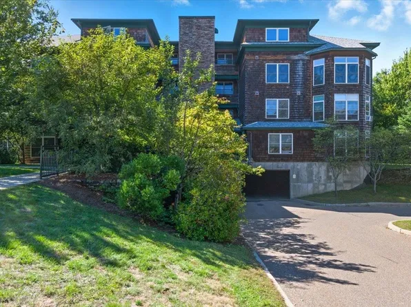 45 Claire Pointe Road, Burlington, VT 05408