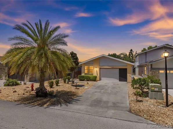 5198 S Riverview Cir, Homosassa, FL 34448