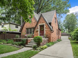9625 Blackburn St, Livonia, MI 48150