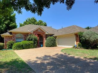 924 Smokerise Cir, Denton, TX 76205