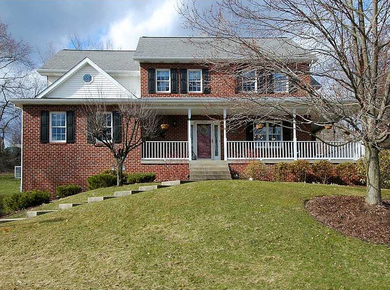 1st image of 7061 Bennington Woods Dr