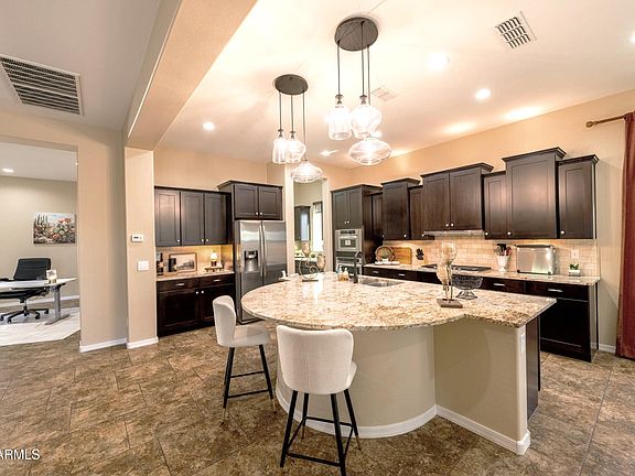 5th image of 7515 W MERRIWEATHER Way