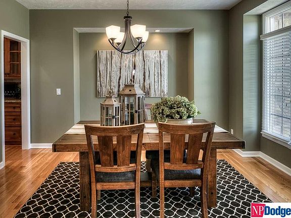 4th image of 19279 Williams St