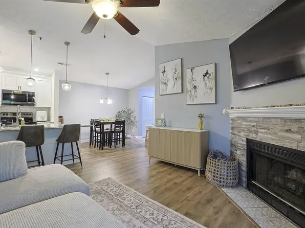 62 View Terrace Dr Suite 12, Southgate, KY 41071