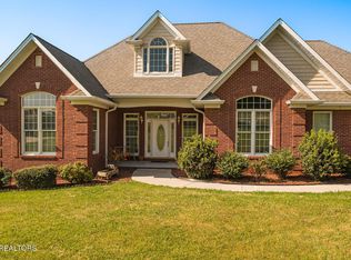 433 Sun Valley Dr, Maryville, TN 37801