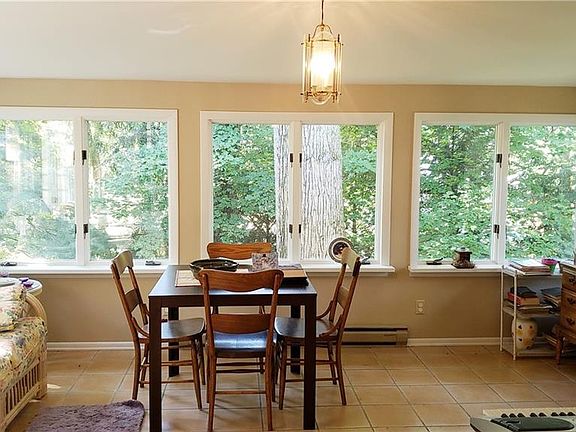 3rd image of 2215 Forest Hill Dr