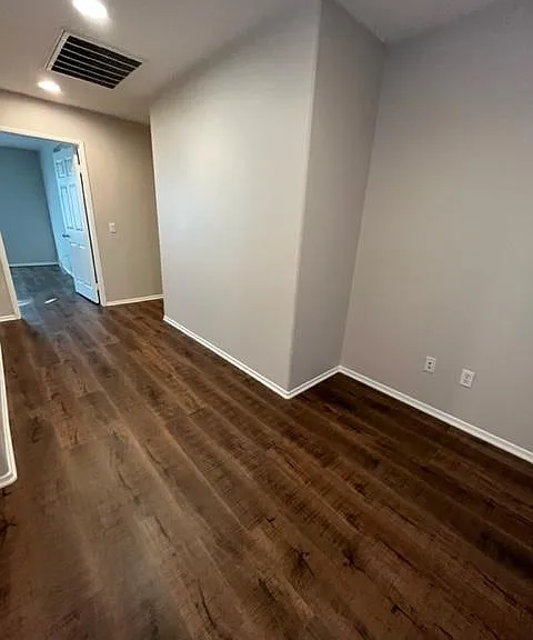 11086 Hillsborough Ct — Photo 14