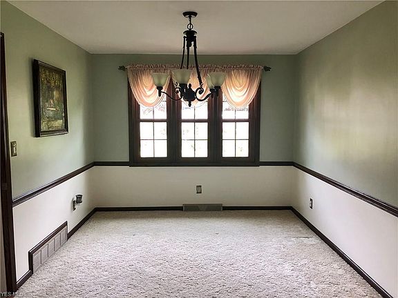 5th image of 8115 Bendemeer Dr