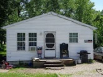 2nd image of 741 Fleetwood Ave