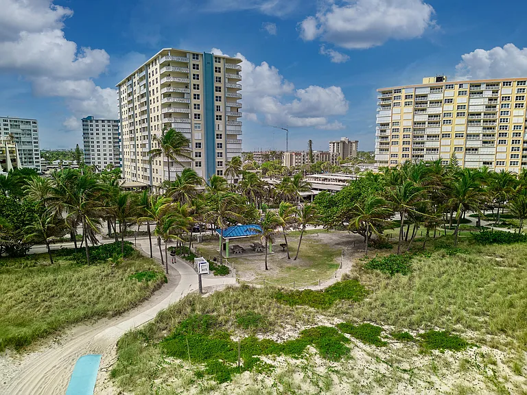 305 N Pompano Beach Blvd #1204 — Photo 38