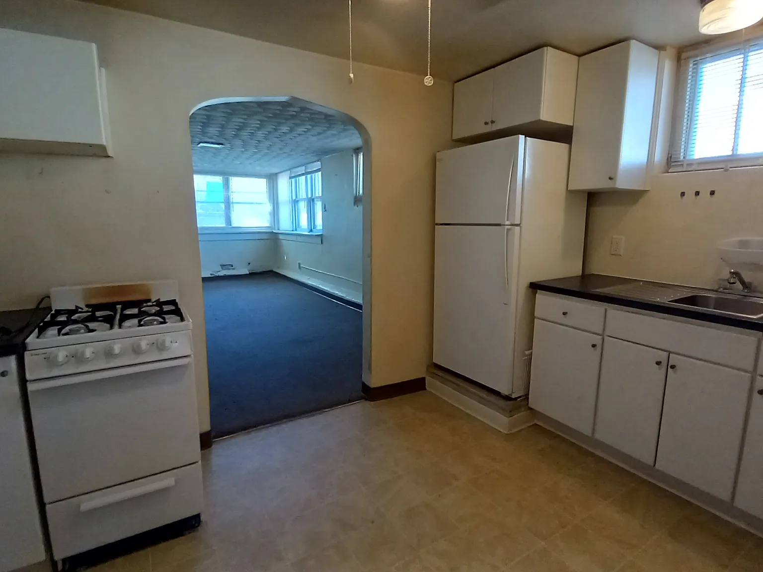 1 bed, 850 sqft, $859 — Photo 2