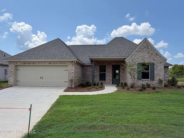 138 Stapleton Dr, Canton, MS 39046