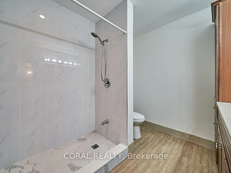 213 Cabot St — Photo 14