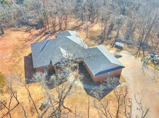 8915 E Charter Oak Rd, Guthrie, OK 73044