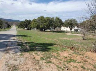 322 Oak Dr, Kingsland, TX 78639